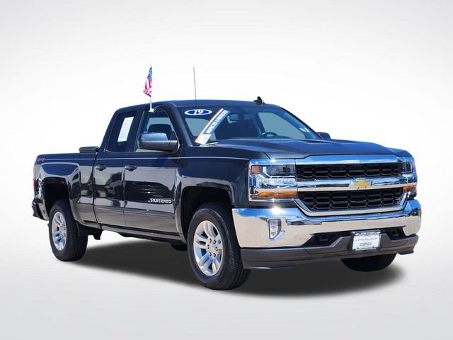 Used 2019 Chevrolet Silverado 1500 LT w/ All Star Edition AWD/4WD image 3