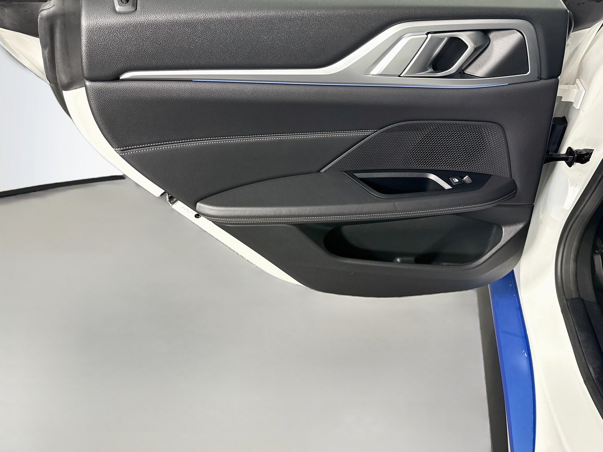 Used 2024 BMW i4 eDrive40 RWD image 26