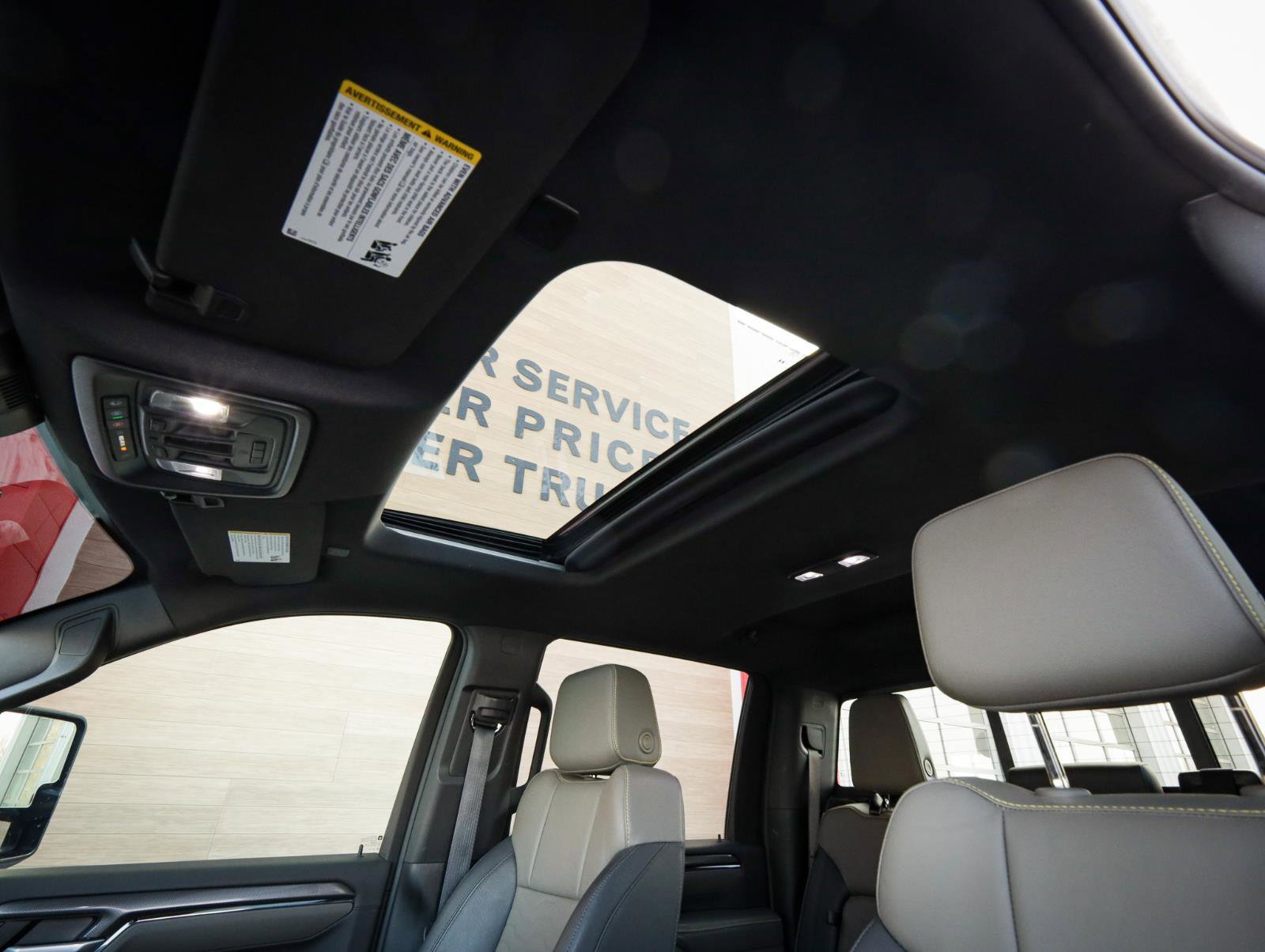 Used 2024 Chevrolet Silverado 2500 ZR2 w/ Technology Package image 18