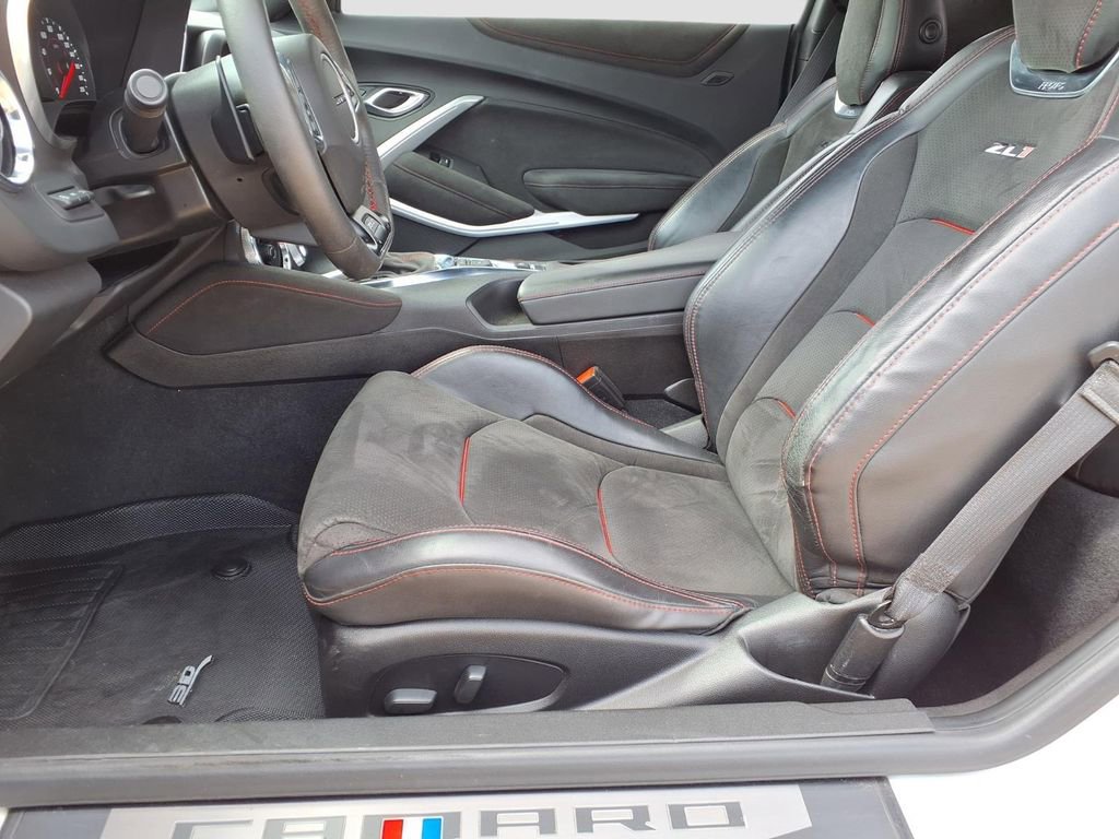 Used 2021 Chevrolet Camaro ZL1 image 29