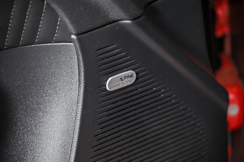 Used 2016 Dodge Challenger R/T Plus RWD image 15