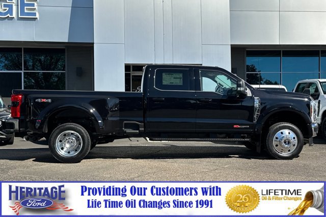New 2026 Ford F450 XLT w/ XLT Premium Package image 3