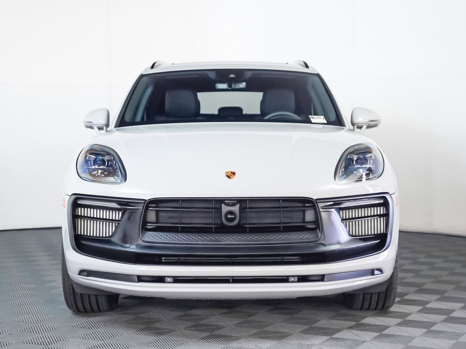 Used 2026 Porsche Macan GTS image 7