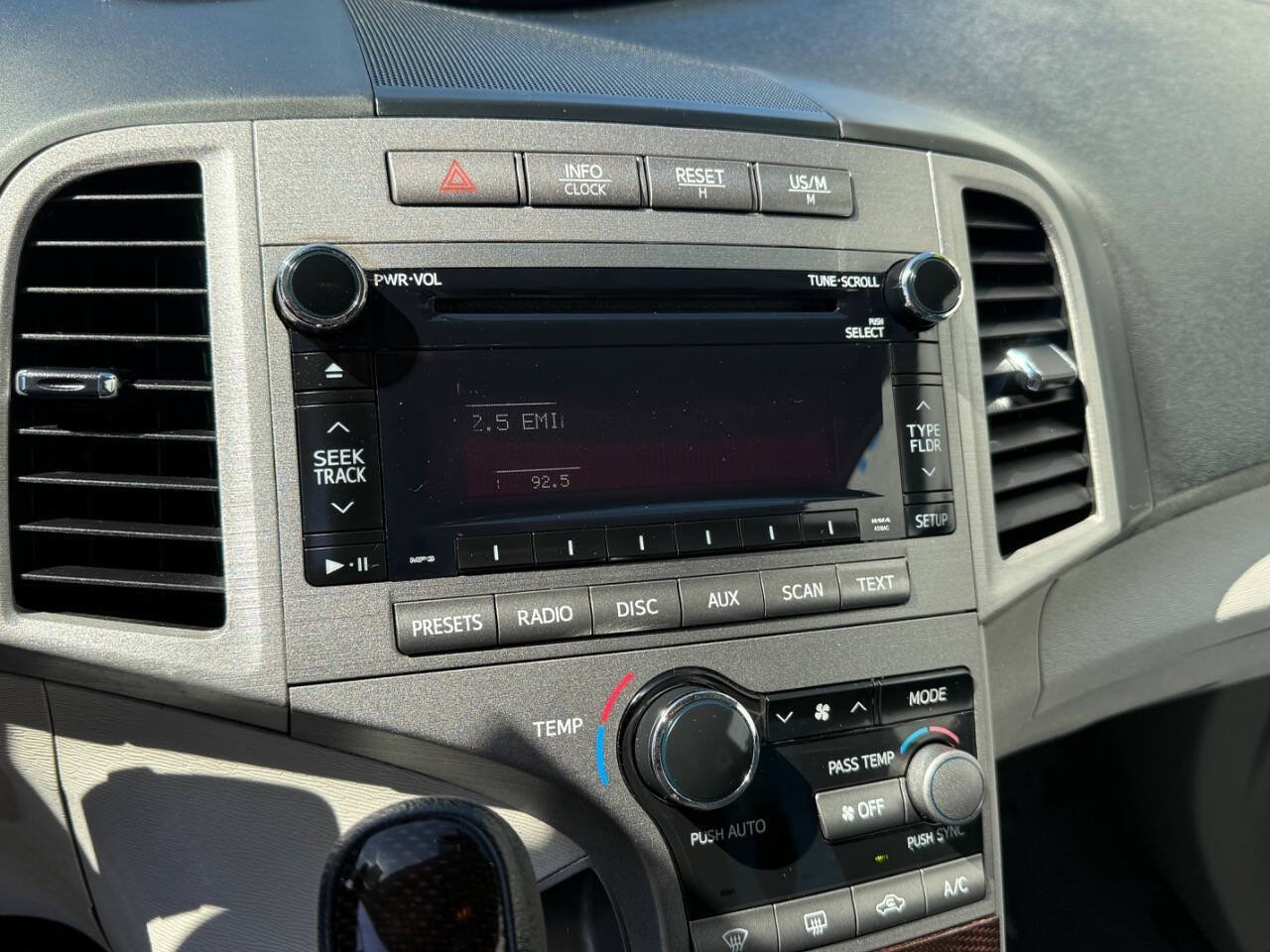 Used 2012 Toyota Venza LE FWD image 10