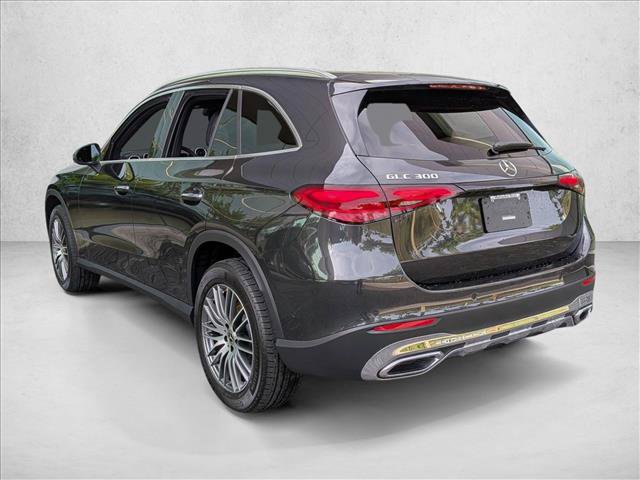 Used 2025 Mercedes-Benz GLC 300 image 8