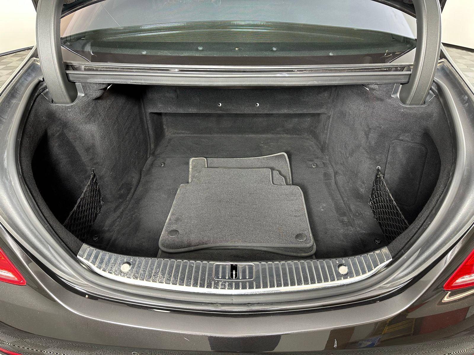 Used 2014 Mercedes-Benz S 550 Sedan w/ Edition 1 Package image 18