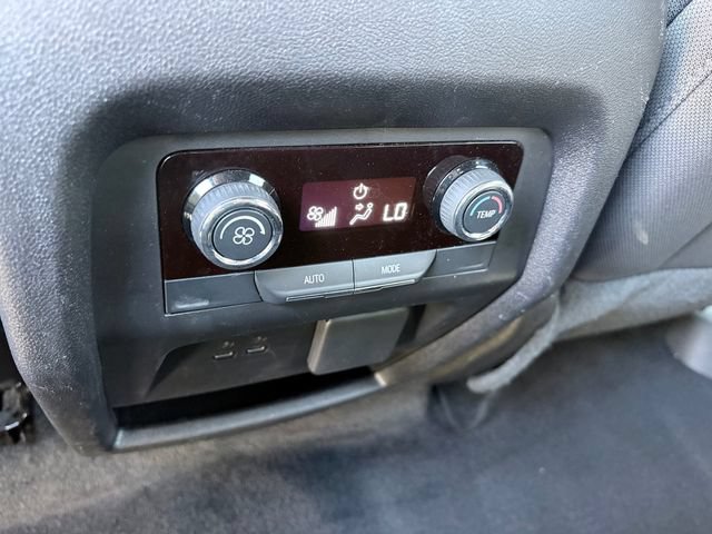 Used 2024 Chevrolet Traverse LT AWD/4WD image 11