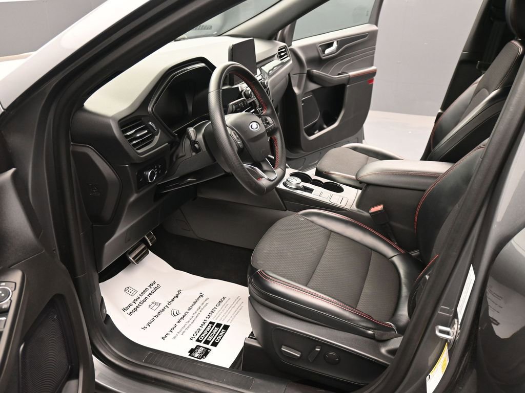 Used 2024 Ford Escape ST-Line image 17