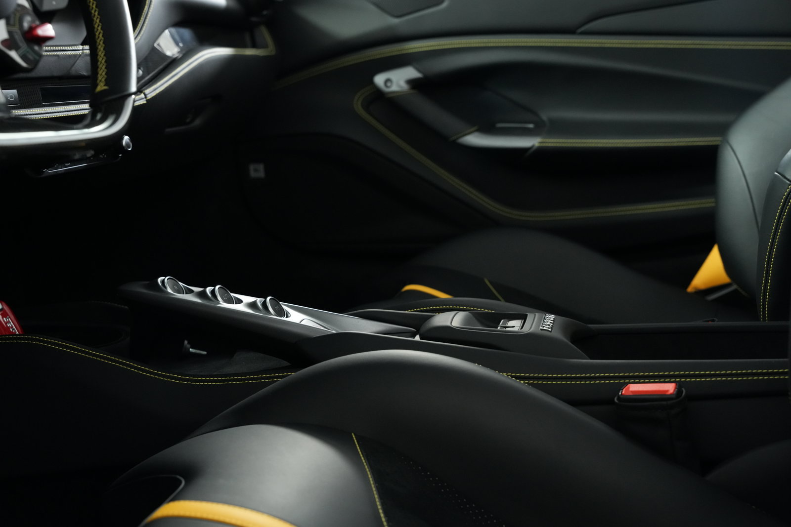 Used 2022 Ferrari F8 Spider RWD image 50