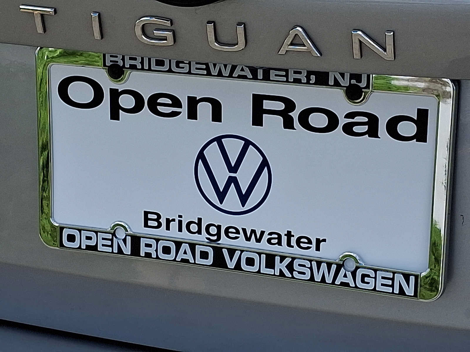 Used 2025 Volkswagen Tiguan SE w/ Panoramic Sunroof Package AWD/4WD image 30