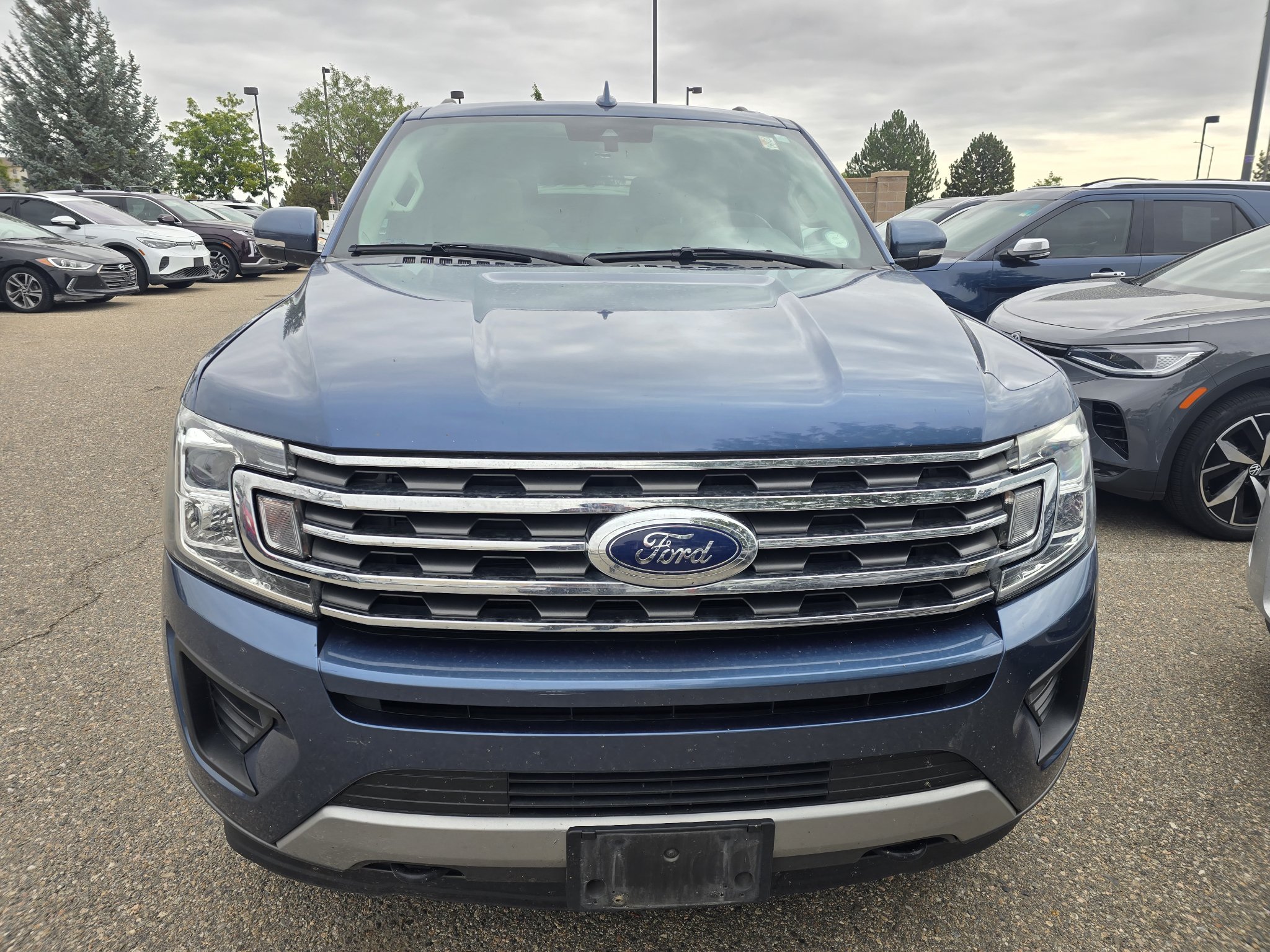 Used 2020 Ford Expedition Max XLT w/ Equipment Group 202A AWD/4WD image 9