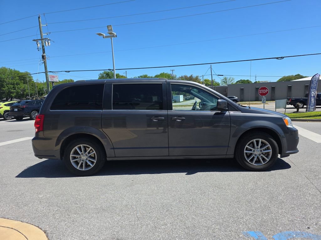 Used 2018 Dodge Grand Caravan SXT image 9