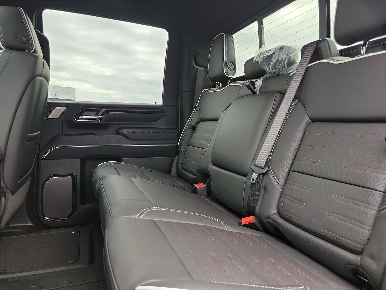 New 2026 GMC Sierra 2500 AT4X w/ LPO, Black Badging Package AWD/4WD image 13