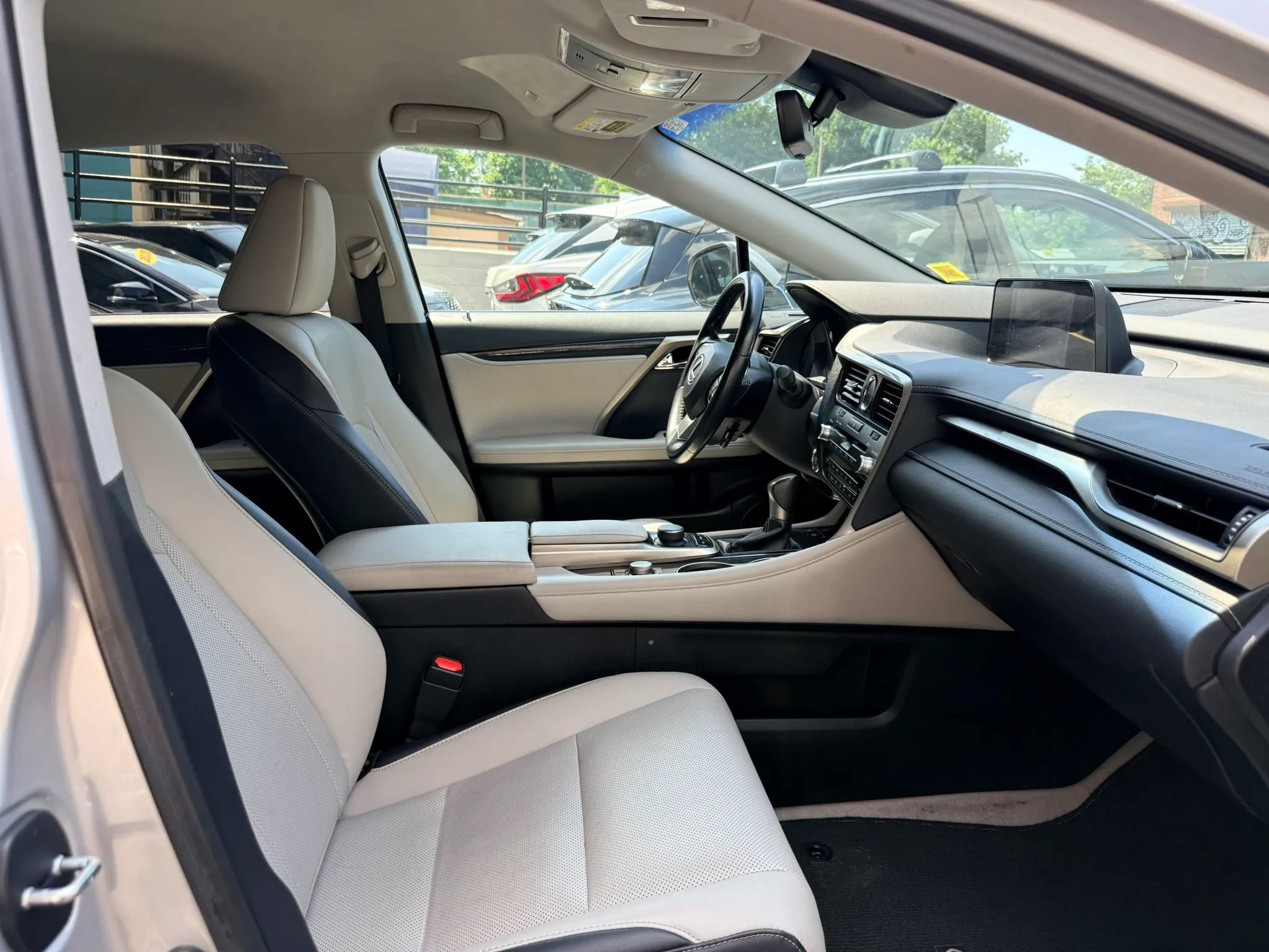 Used 2019 Lexus RX 350 AWD w/ Accessory Package image 26