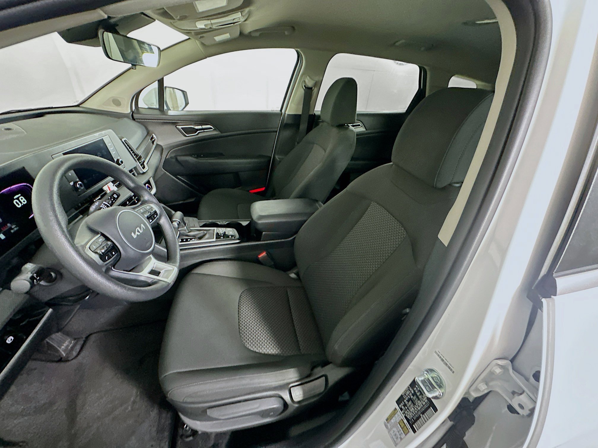 Used 2025 Kia Sportage LX image 13