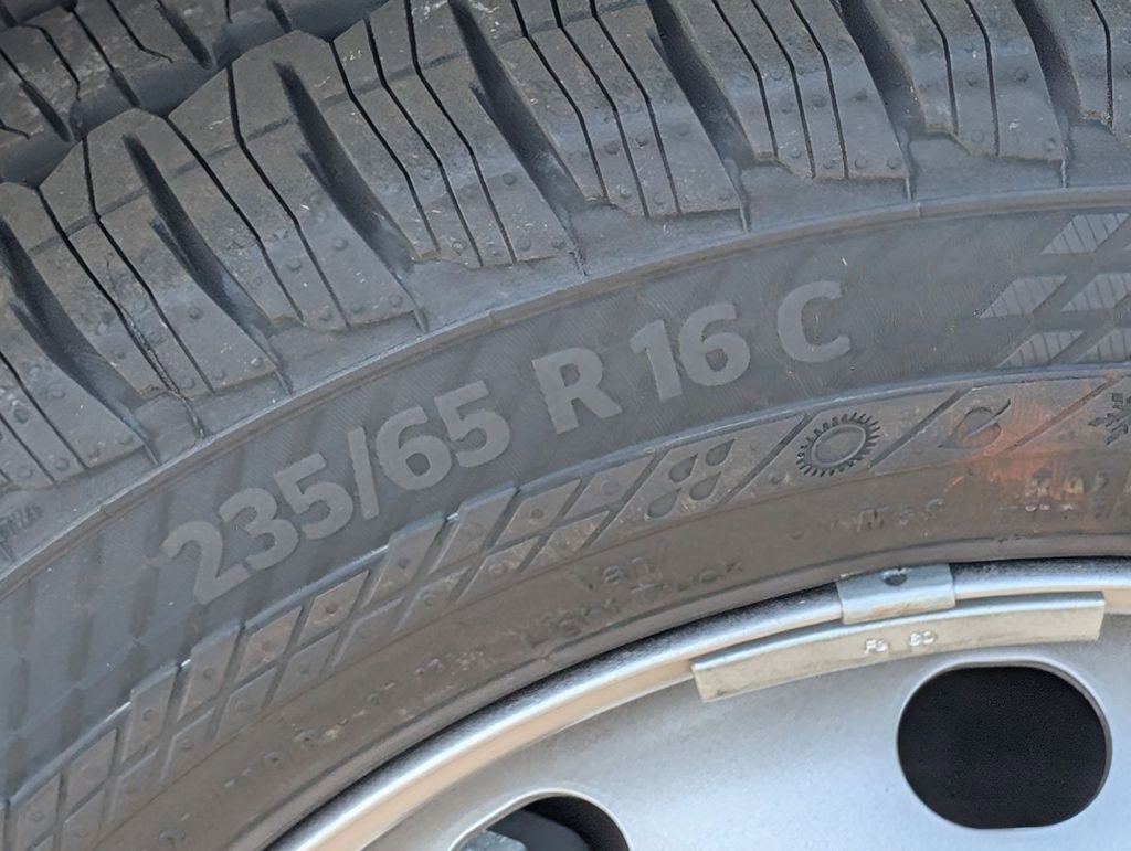 New 2026 Ford Transit 250 148 Medium Roof w/ Load Area Protection Package image 14