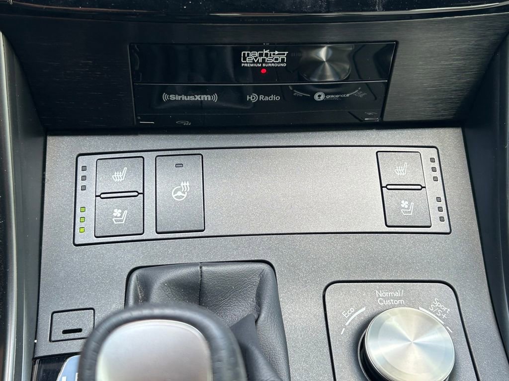 Used 2024 Lexus IS 500 RWD image 30