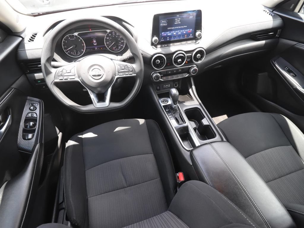 Used 2024 Nissan Sentra SV FWD image 6