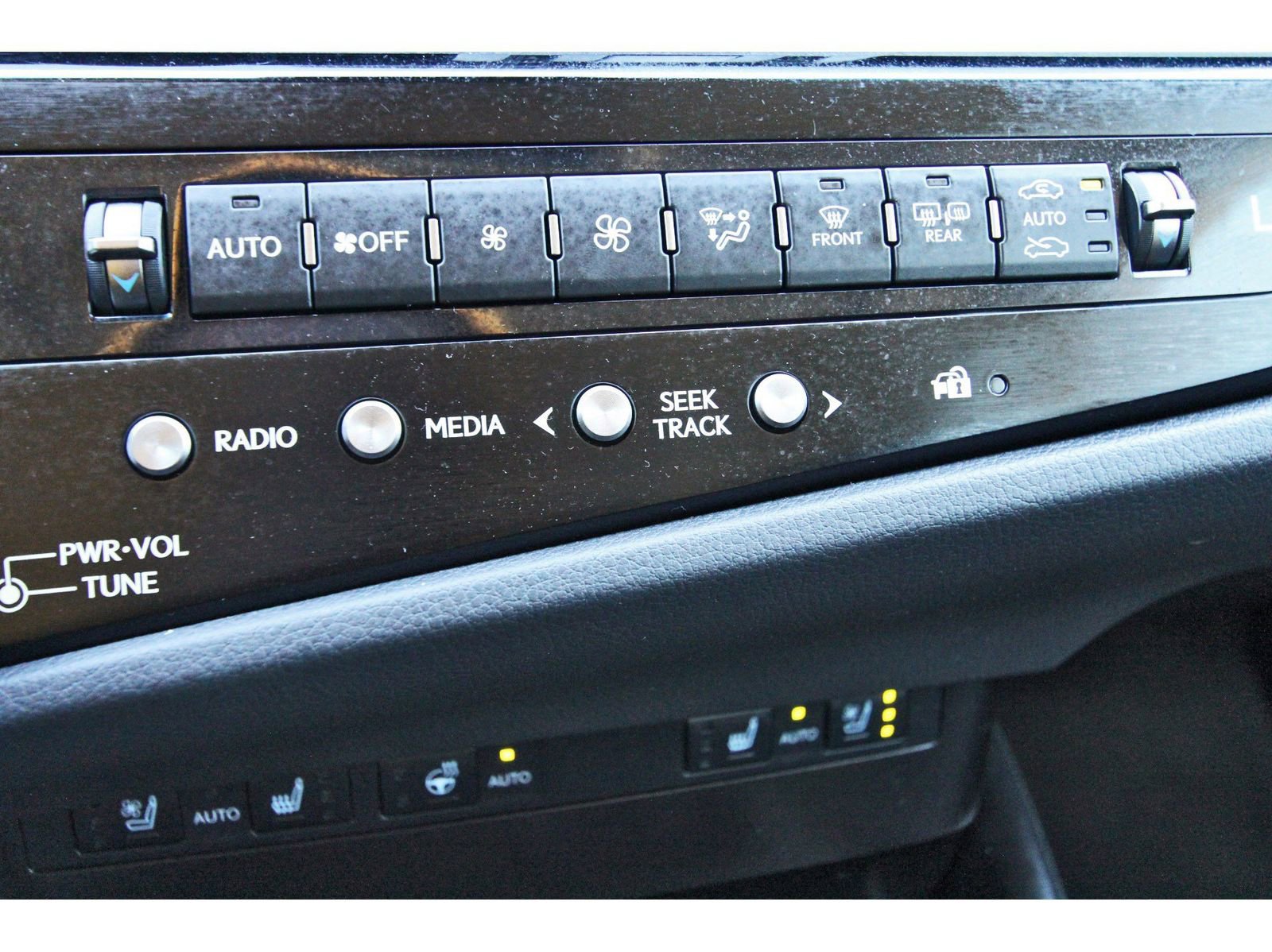 Used 2024 Lexus ES 350 w/ Premium Package image 26