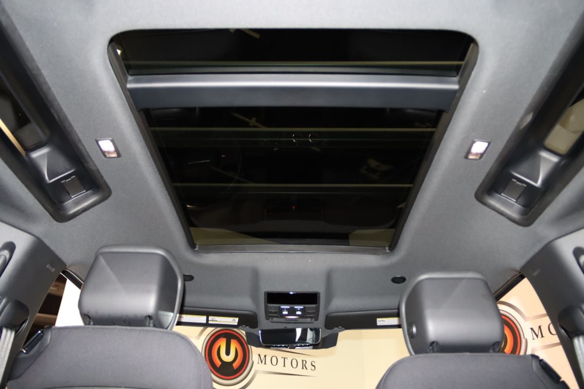 Used 2023 Land Rover Defender 90 X AWD/4WD image 14