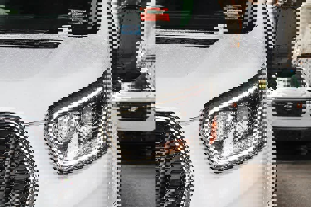 Used 2023 Ford Transit 350 XLT image 7