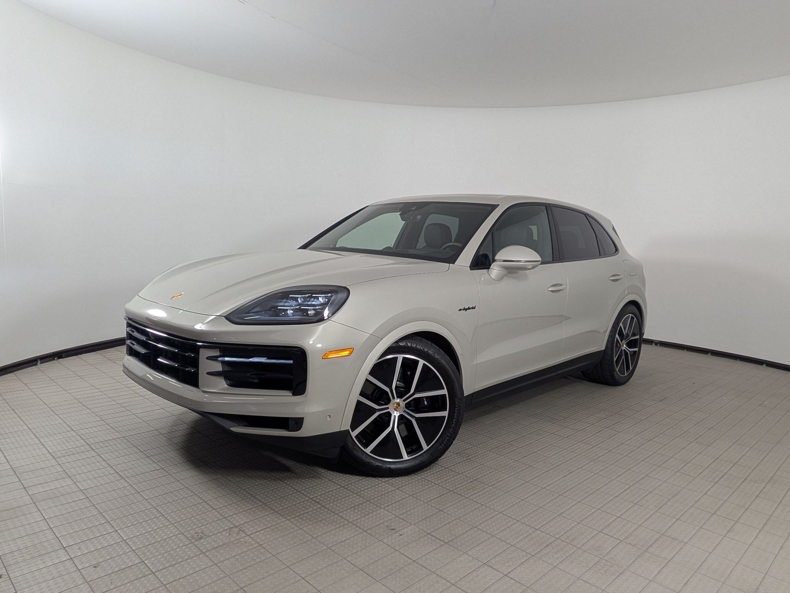 Certified 2026 Porsche Cayenne E-Hybrid AWD/4WD image 1