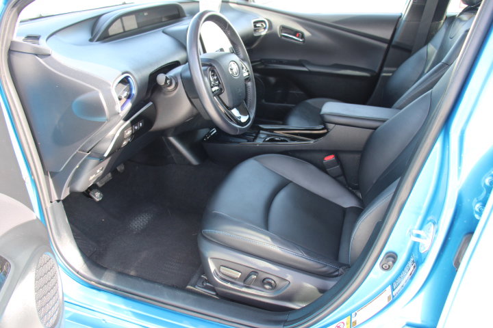 Certified 2022 Toyota Prius Limited image 11