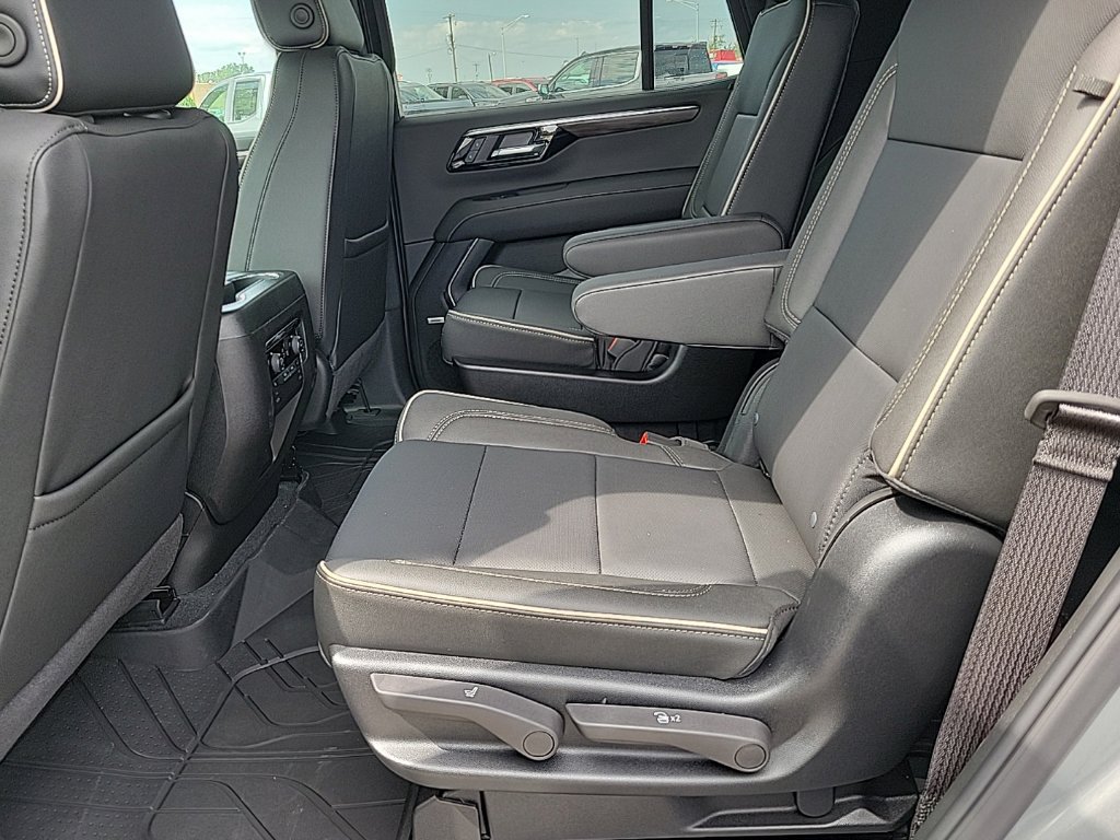 New 2026 Chevrolet Tahoe Premier w/ Sun And Tow Package AWD/4WD image 11
