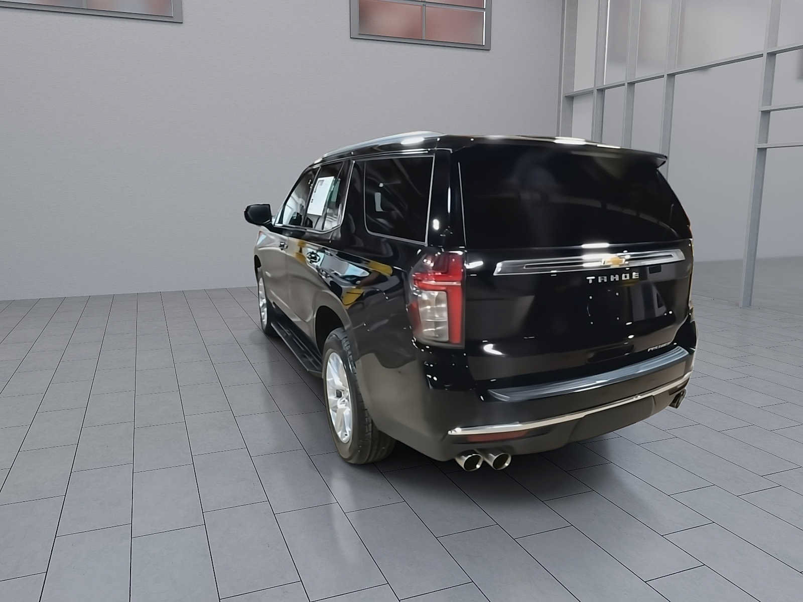 Used 2024 Chevrolet Tahoe Premier AWD/4WD image 7