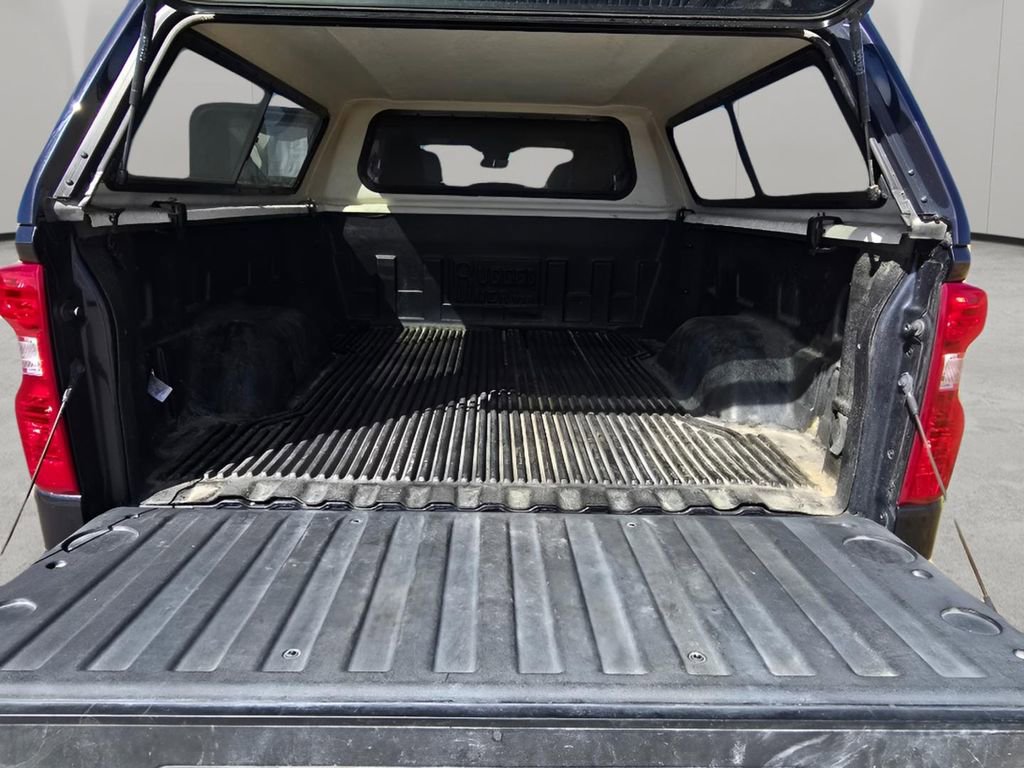 Used 2023 Chevrolet Silverado 1500 LT AWD/4WD image 13