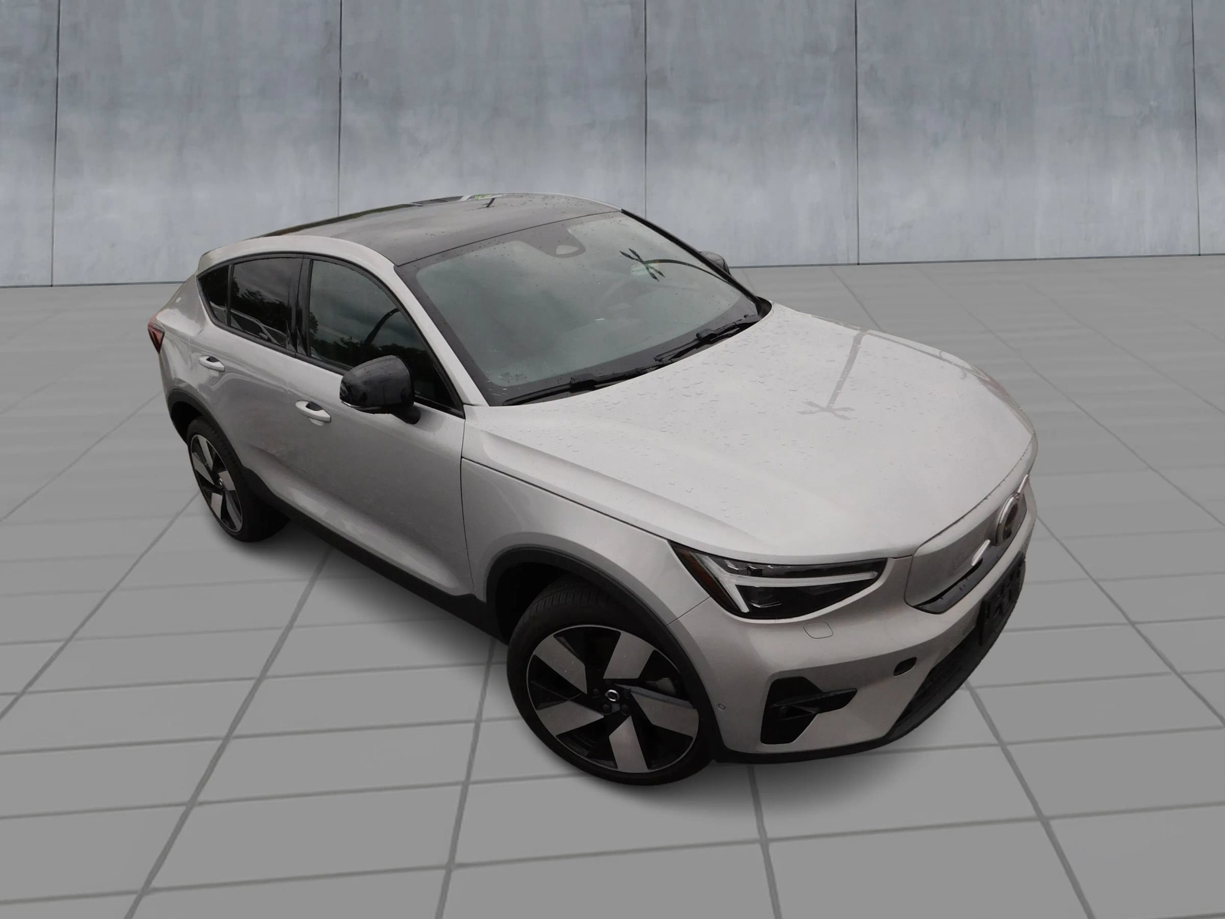 Used 2023 Volvo C40 P8 Recharge Ultimate AWD/4WD image 2