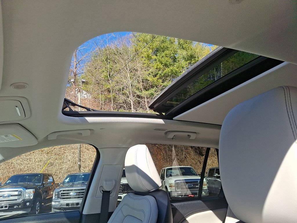 Used 2025 Lincoln Aviator Reserve w/ Illumination Package image 14