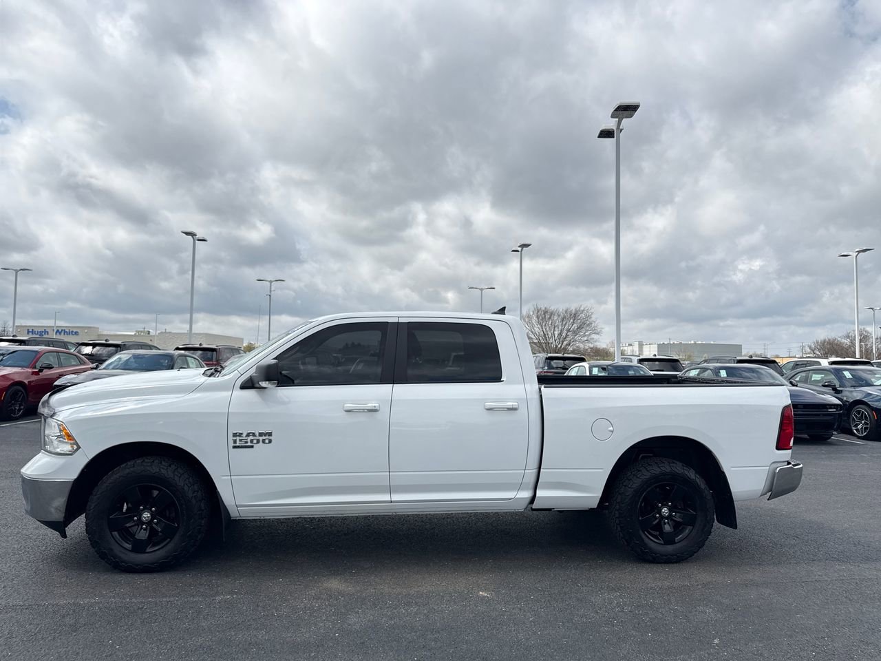 Used 2019 RAM 1500 Classic SLT w/ Luxury Group image 6