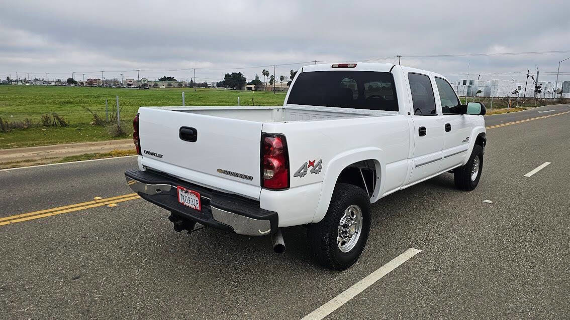 Used 2004 Chevrolet Silverado 2500 LT w/ Skid Plate Package image 5