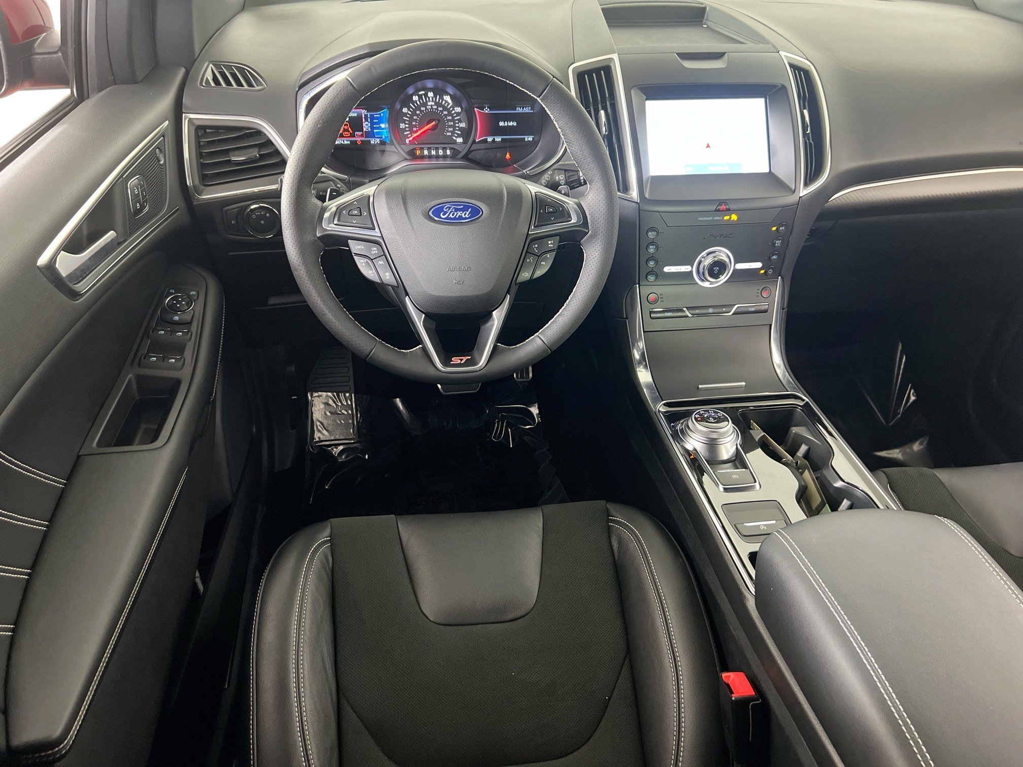 Used 2020 Ford Edge ST w/ Cold Weather Package image 22