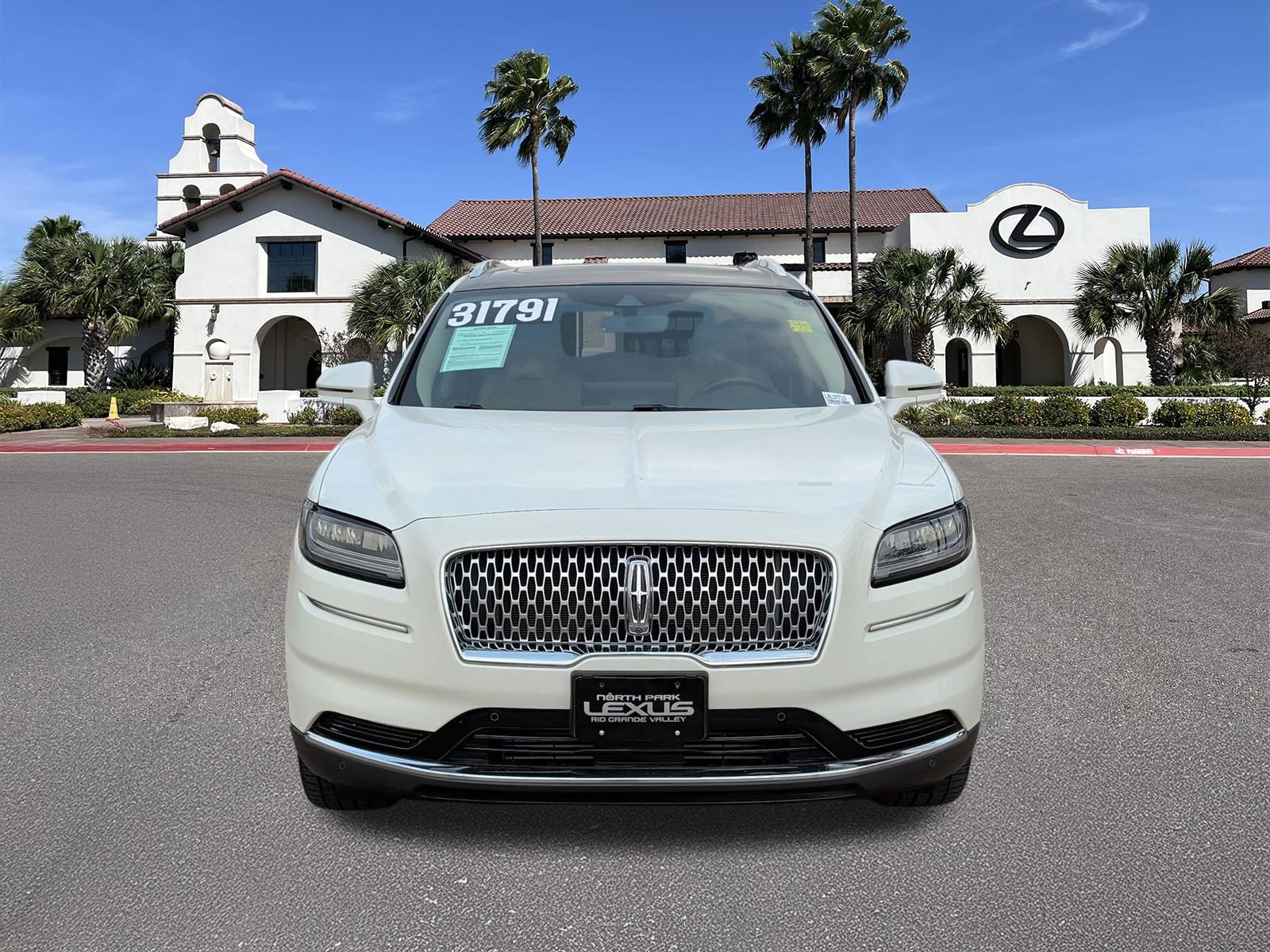 Used 2022 Lincoln Nautilus Reserve w/ Equipment Group 201A image 6