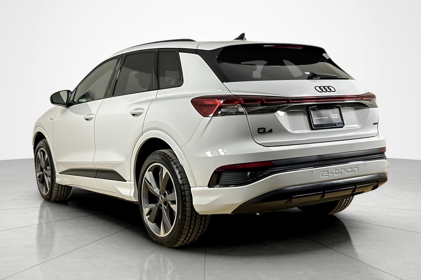 Certified 2023 Audi Q4 e-tron Premium w/ Convenience Package AWD/4WD image 3