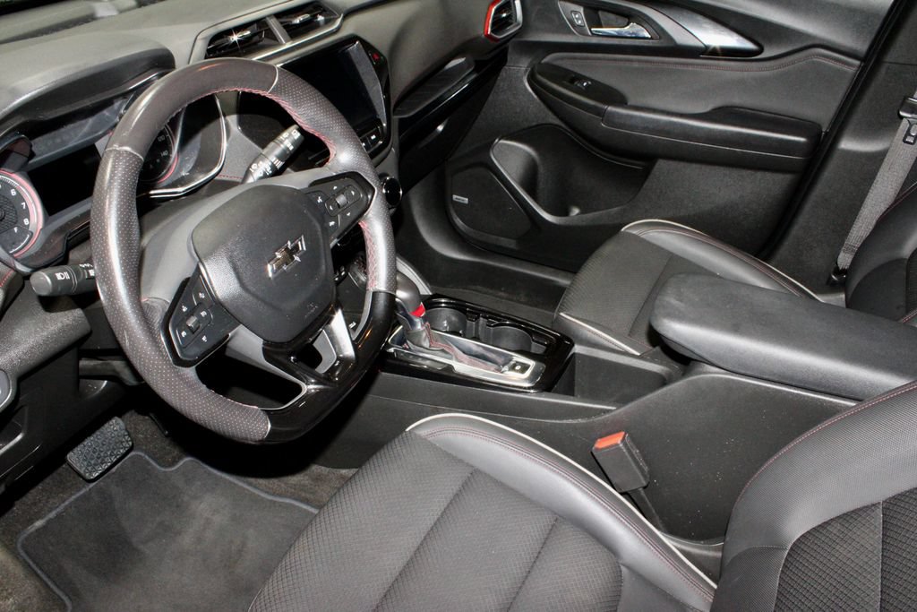 Used 2021 Chevrolet TrailBlazer RS w/ Technology Package AWD/4WD image 20