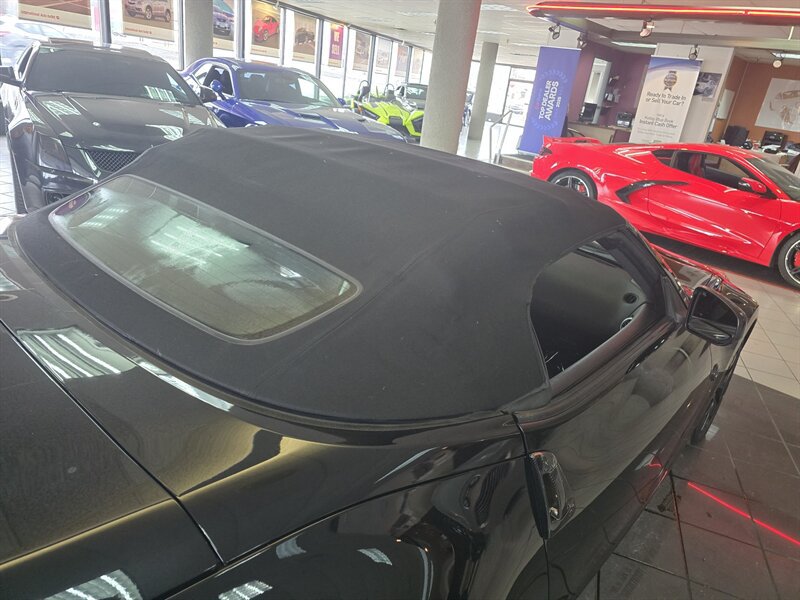 Used 2019 Nissan 370Z Roadster RWD image 30