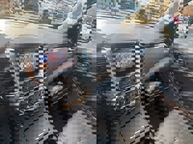 Used 2017 Chevrolet Suburban Premier image 26