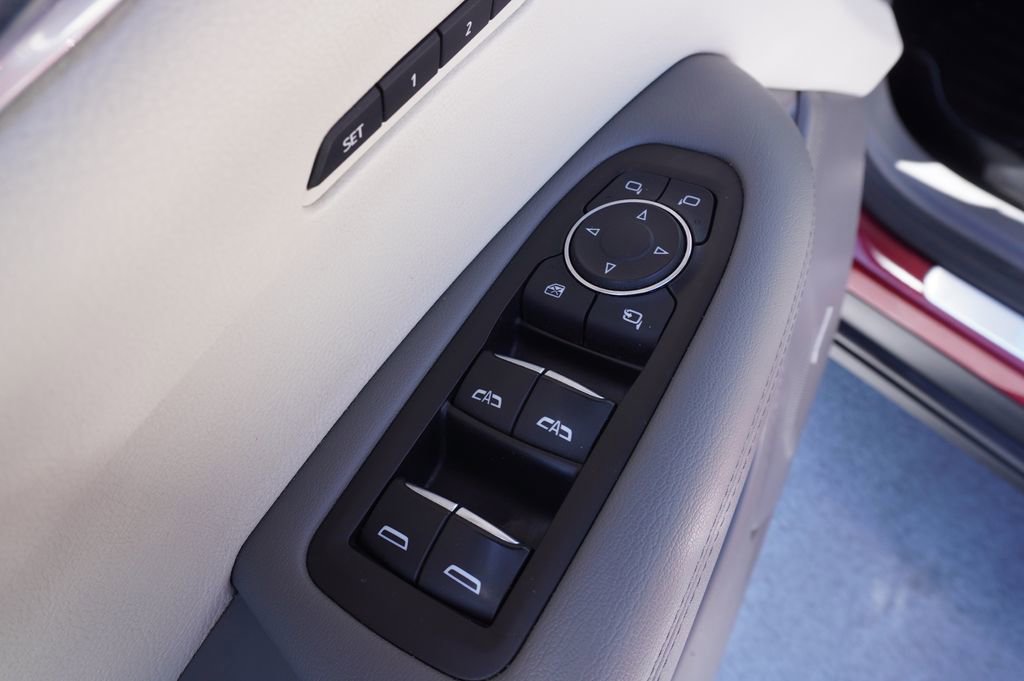Used 2020 Cadillac XT6 Premium Luxury FWD image 17