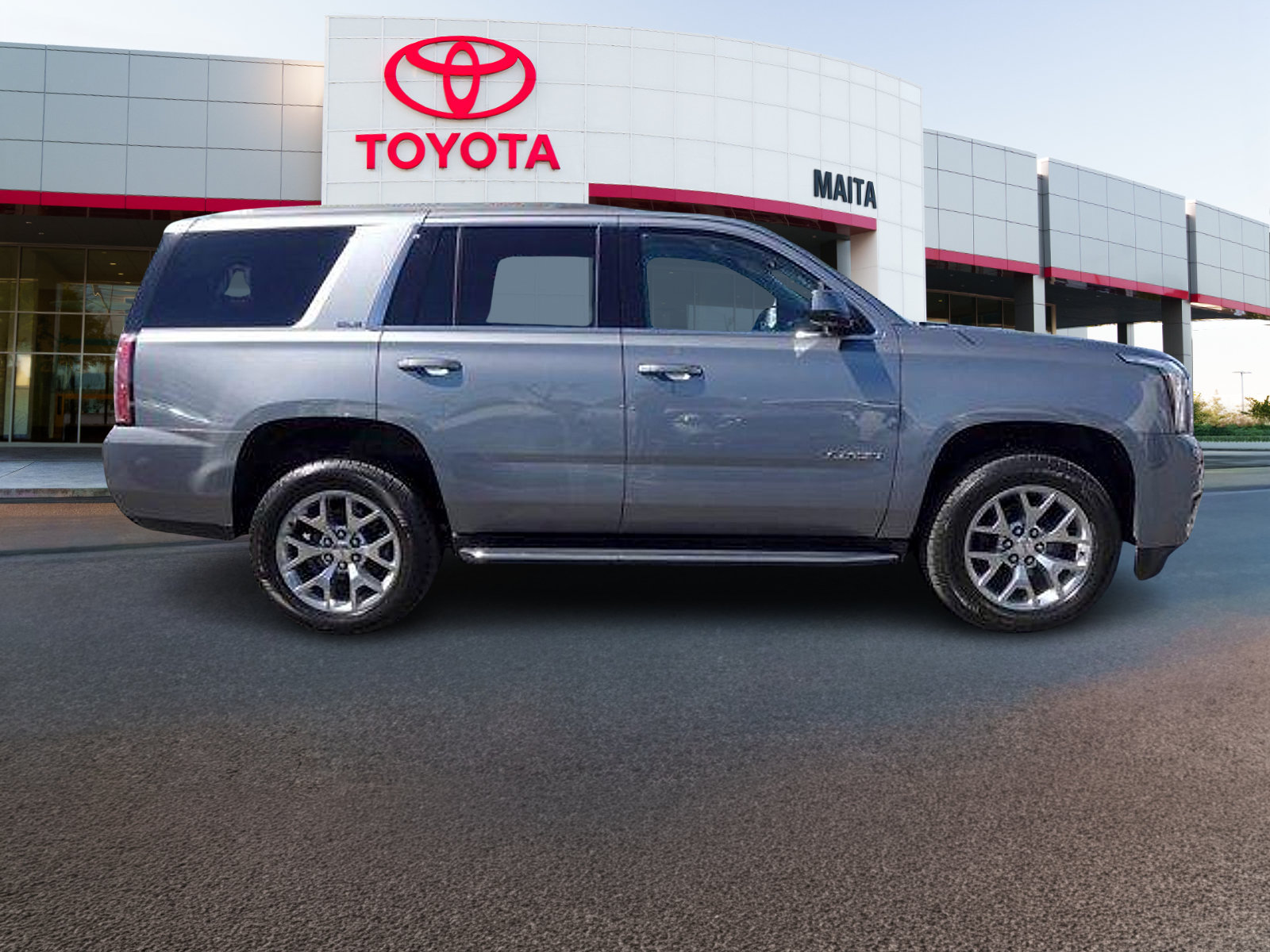 Used 2019 GMC Yukon SLE AWD/4WD image 2