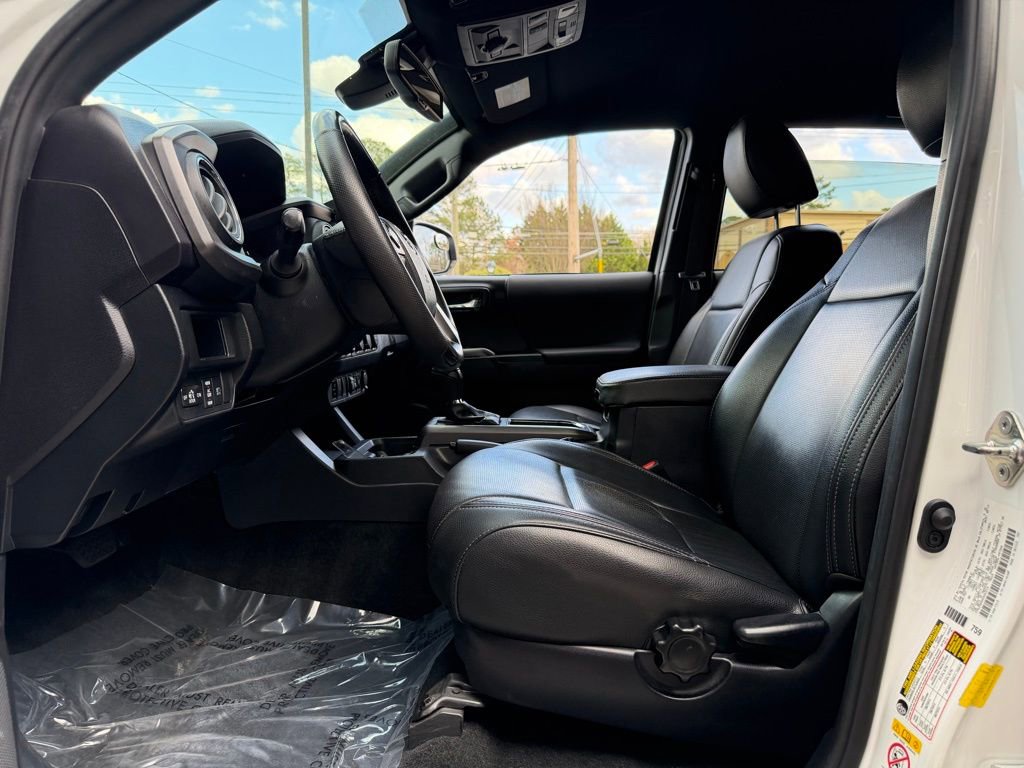 Used 2019 Toyota Tacoma TRD Off-Road image 25
