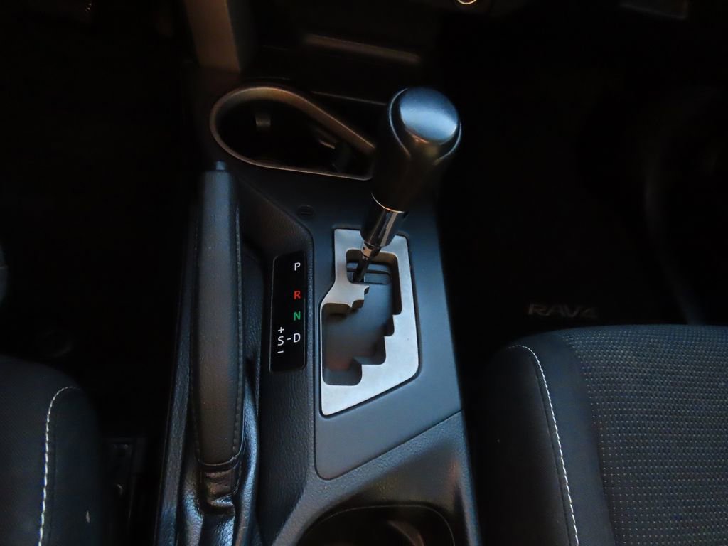 Used 2018 Toyota RAV4 XLE image 30