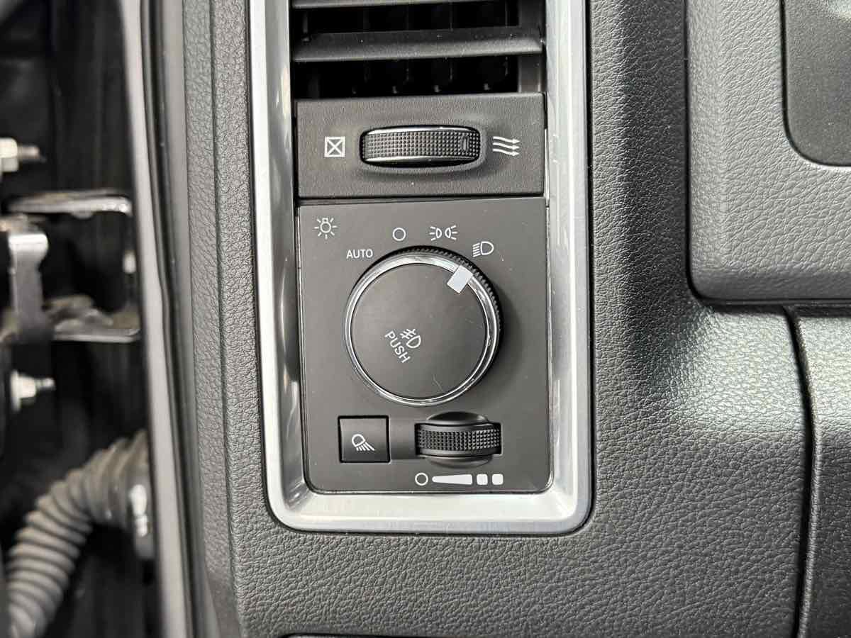 Used 2018 RAM 1500 Big Horn image 18