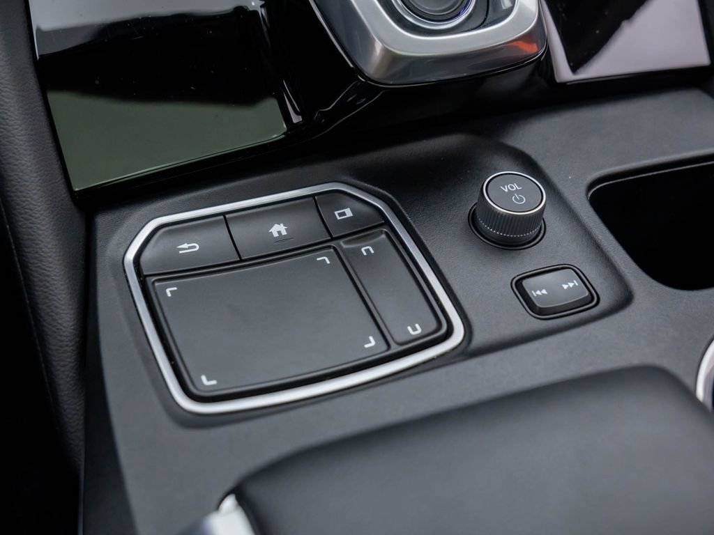 Used 2024 Acura MDX SH-AWD image 30