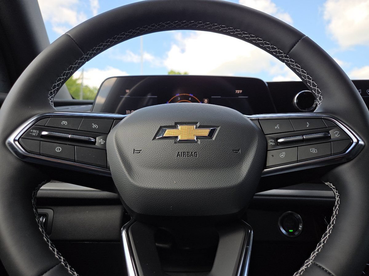 New 2027 Chevrolet Traverse LT AWD/4WD image 31