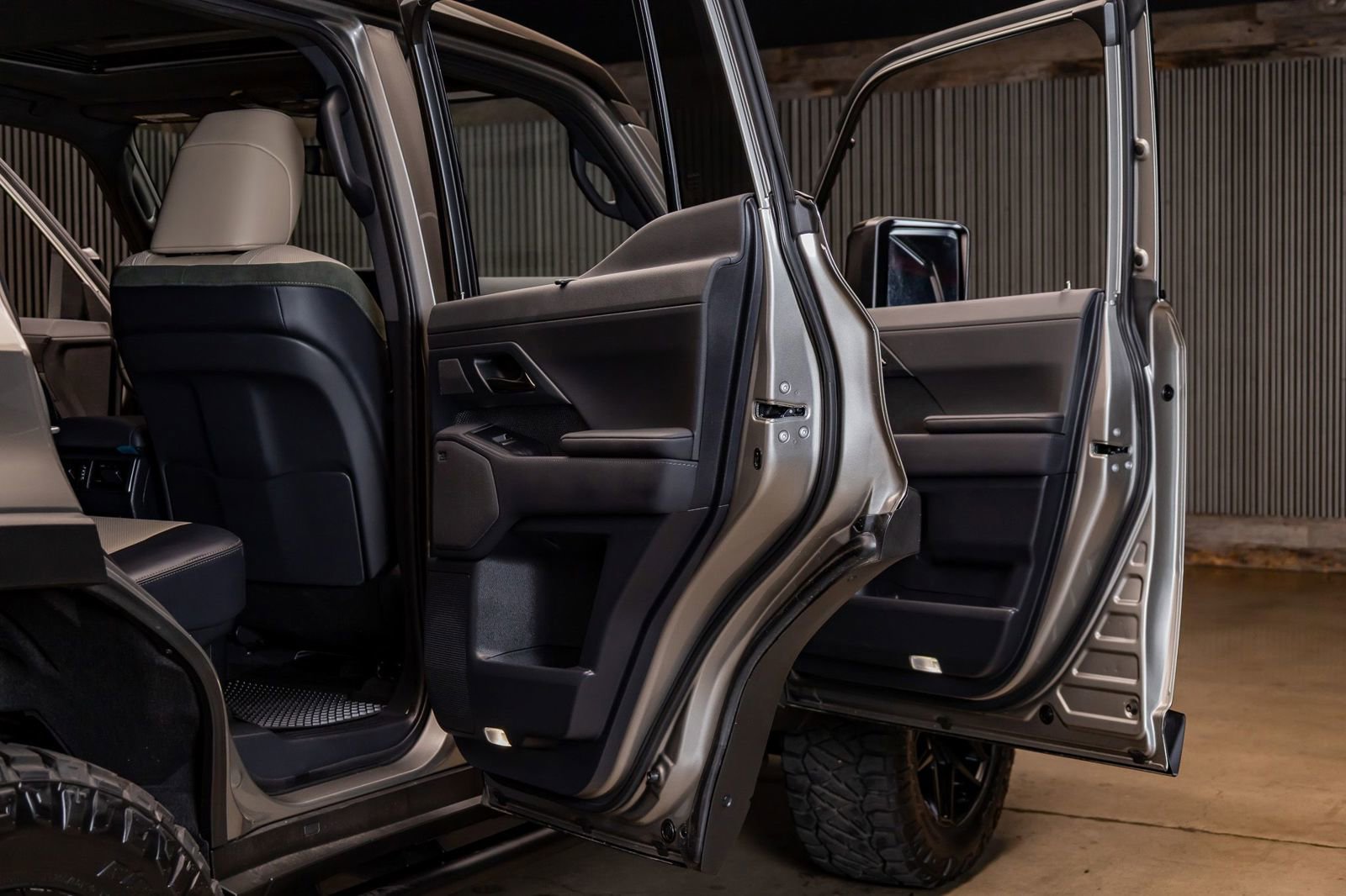 Used 2025 Lexus GX 550 image 26