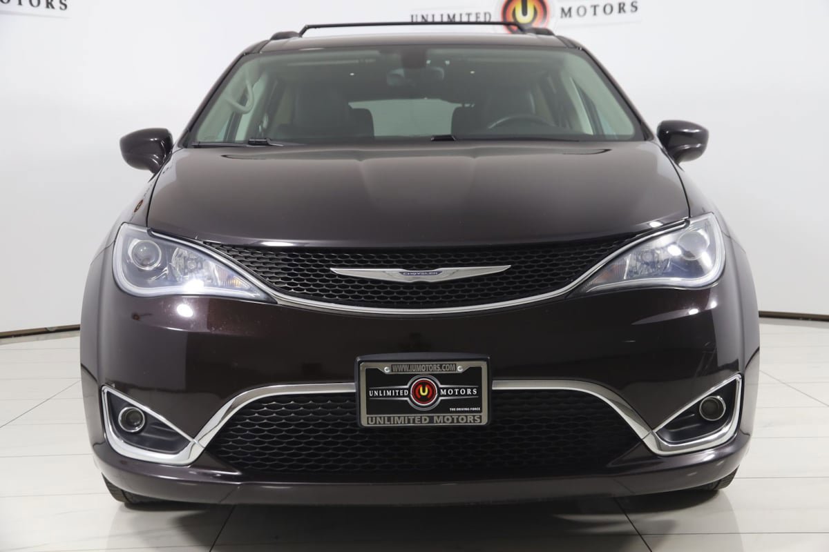 Used 2017 Chrysler Pacifica Touring-L image 52