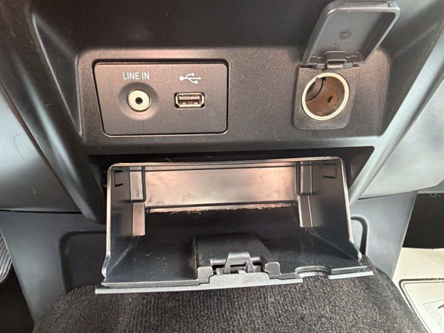 Used 2015 Ford F150 XLT w/ Equipment Group 301A Mid AWD/4WD image 14
